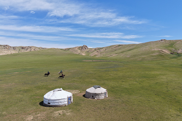 Discovery, hiking and horse riding tour in Mongolia