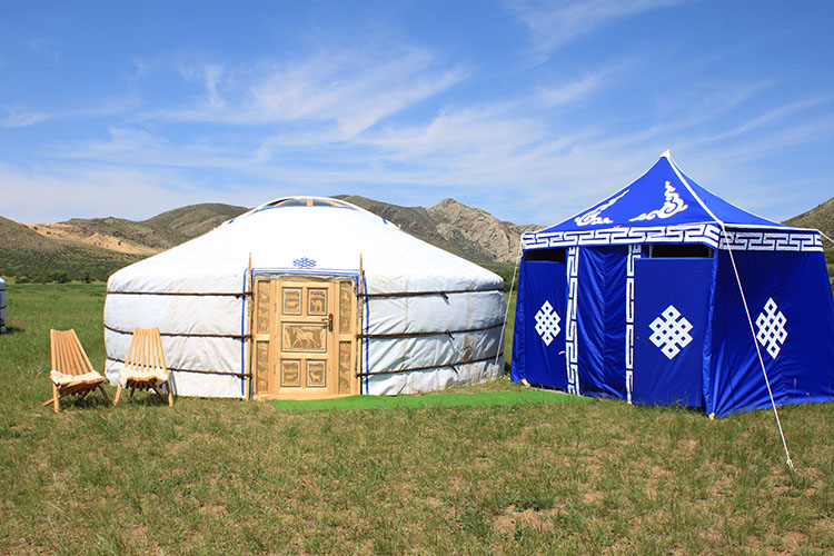 De luxe premium equestrian tour in Mongolia