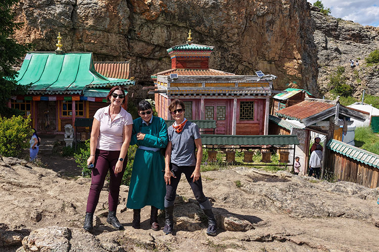 Luxury premium equestrian tour in Mongolia